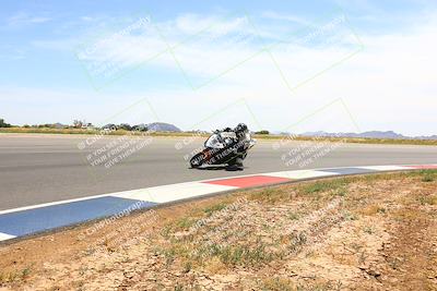 media/Apr-30-2023-CRA (Sun) [[020fcf5d43]]/Race 6-400 Expert-Amateur Supersport/